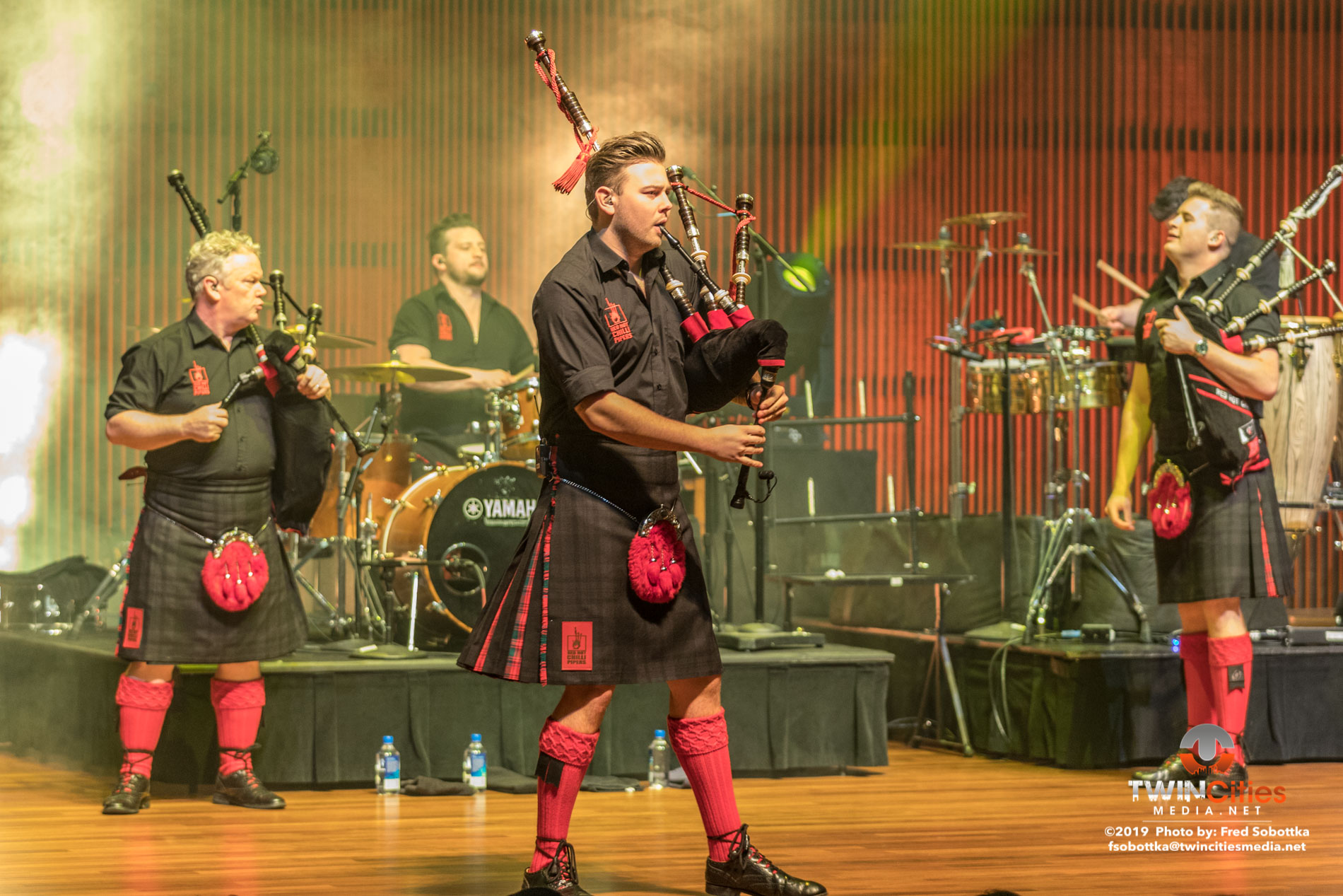 Red-Hot-Chilli-Pipers-11