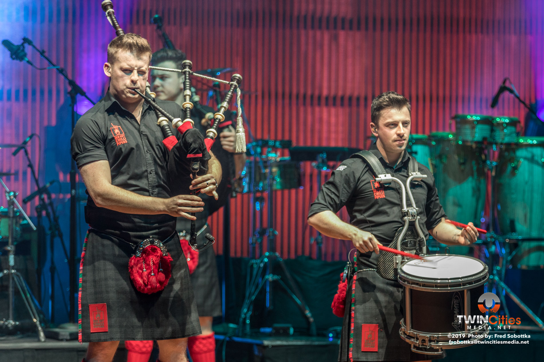 Red-Hot-Chilli-Pipers-14