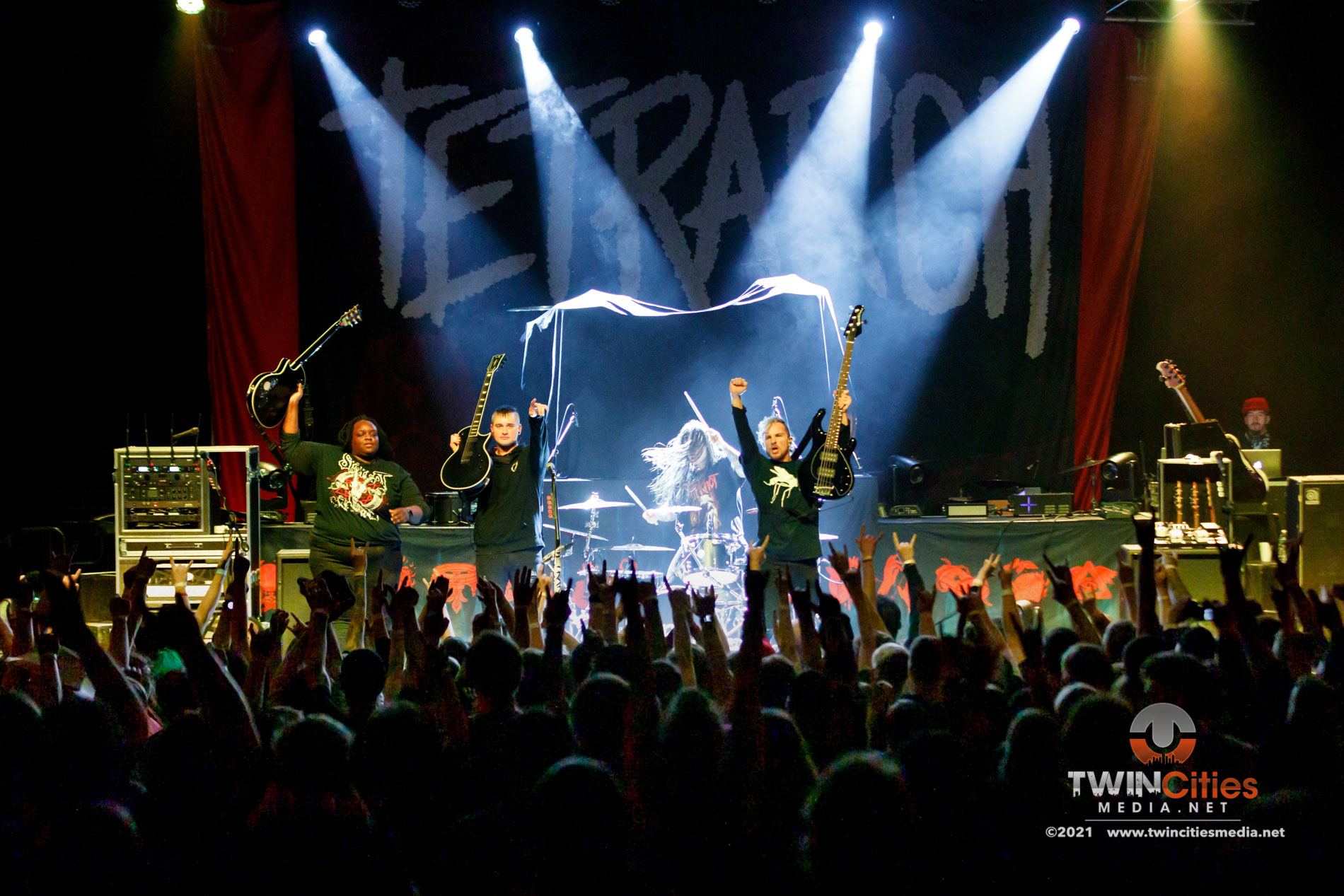 December 4, 2021 - Minneapolis, Minnesota, United States -  Tetrarch live in concert at The Lyric At Skyway Theatre opening for Atreyu.

(Photo by Seth Steffenhagen/Steffenhagen Photography)