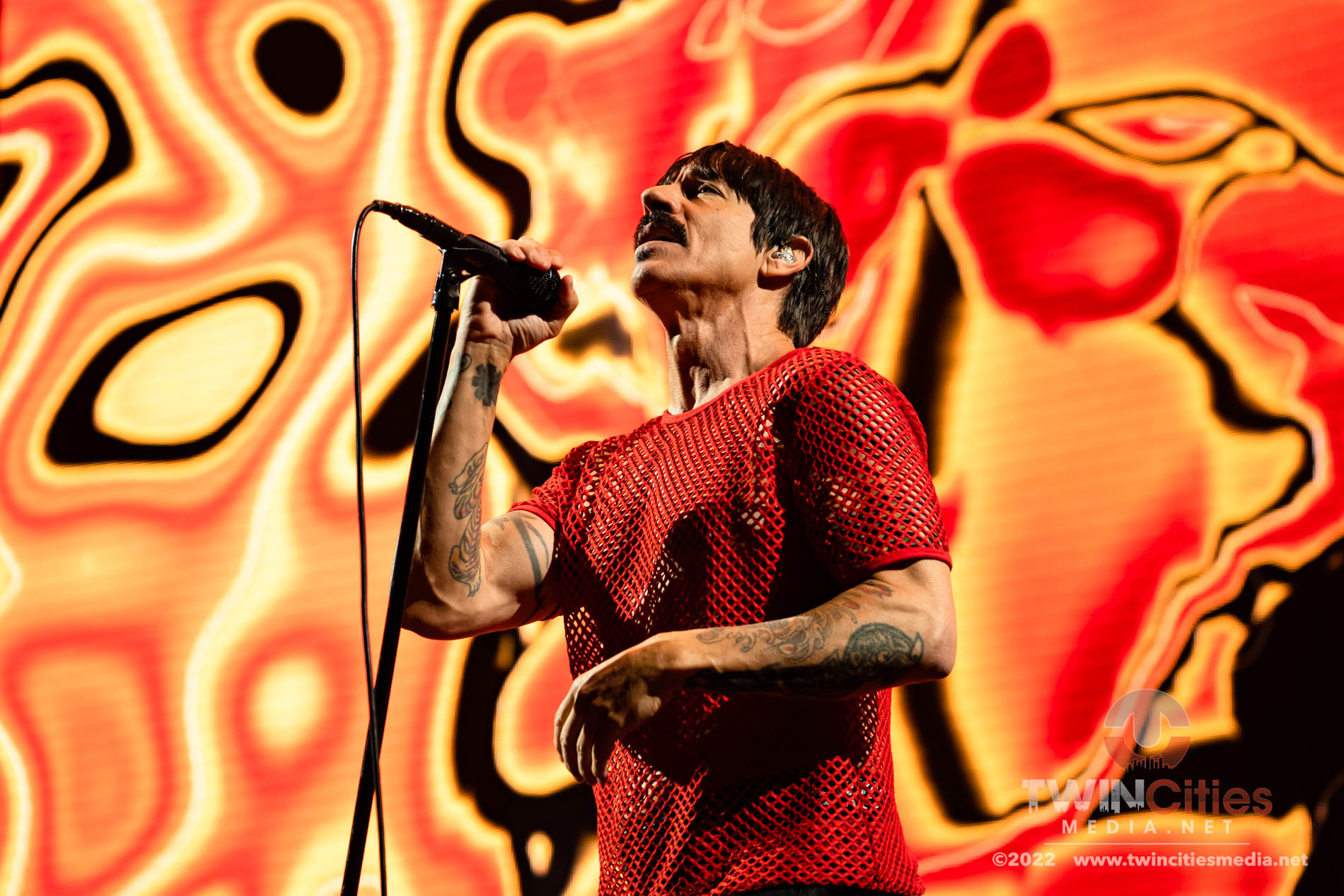RED-HOT-CHILI-PEPPERS-04590